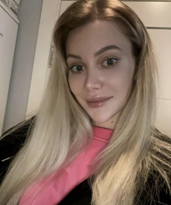 Мои услуги нацелены на ваше полное удовлетворение и релаксацию.💋 Я могу быть нежной и ласковой, а также игривой и страстной. Выбор за вами, ведь ваше удовольствие - моя главная цель.🔥 В Москве понастоящему удовлетворить вас может только я, так что не упустите свой шанс на незабываемое знакомство. Посмотрите мое портфолио для убедительных фото и отзывов. Жду с нетерпением нашей встречи в Москве!🌃 Кристина