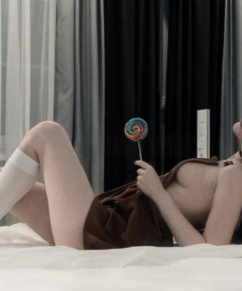 Мои услуги нацелены на ваше полное удовлетворение и релаксацию.💋 Я могу быть нежной и ласковой, а также игривой и страстной. Выбор за вами, ведь ваше удовольствие - моя главная цель.🔥 В Москве понастоящему удовлетворить вас может только я, так что не упустите свой шанс на незабываемое знакомство. Посмотрите мое портфолио для убедительных фото и отзывов. Жду с нетерпением нашей встречи в Москве!🌃 Кристина